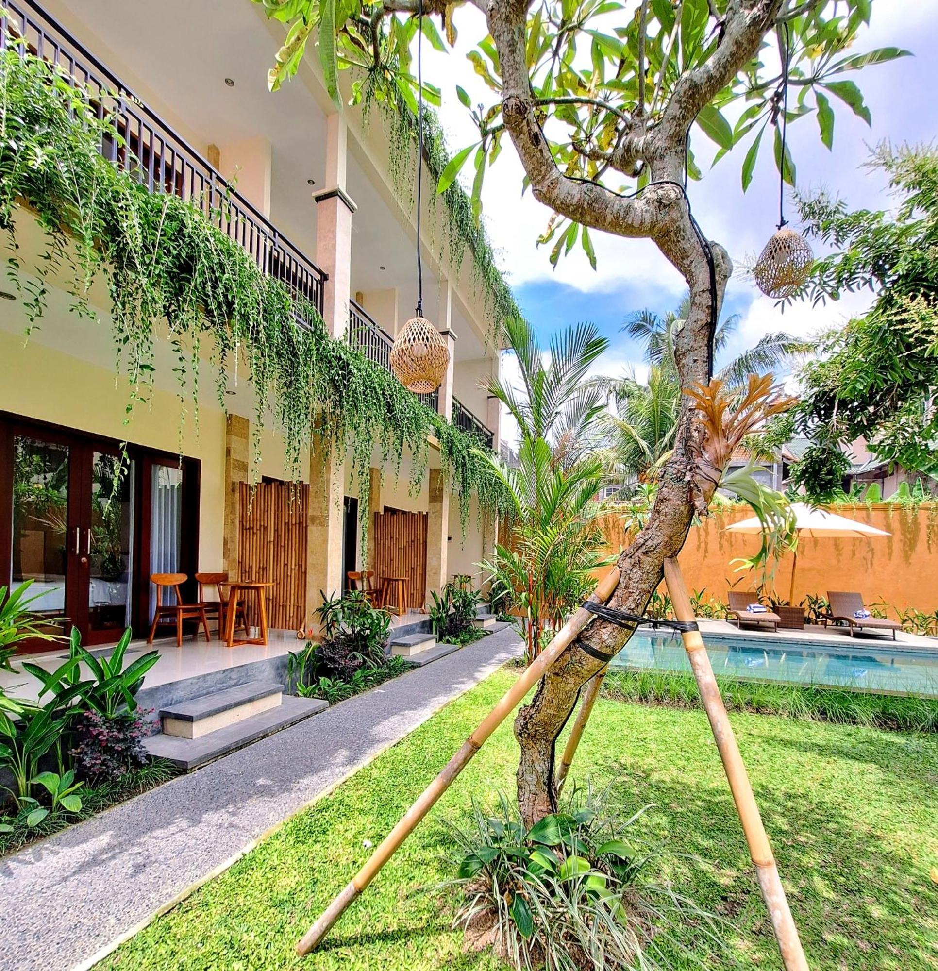 Tiny'S House Hotel Ubud  Exterior photo